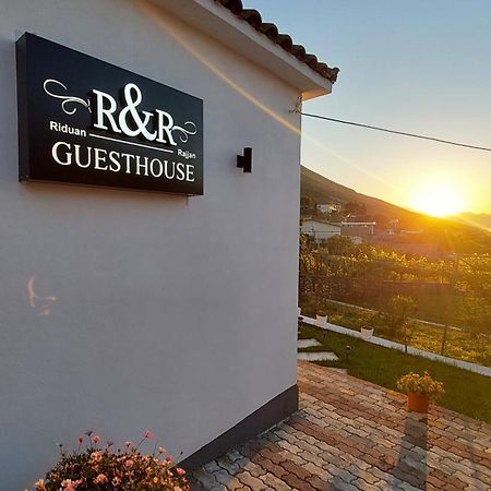 Hotel R&R Gesthouse Široka Esterno foto
