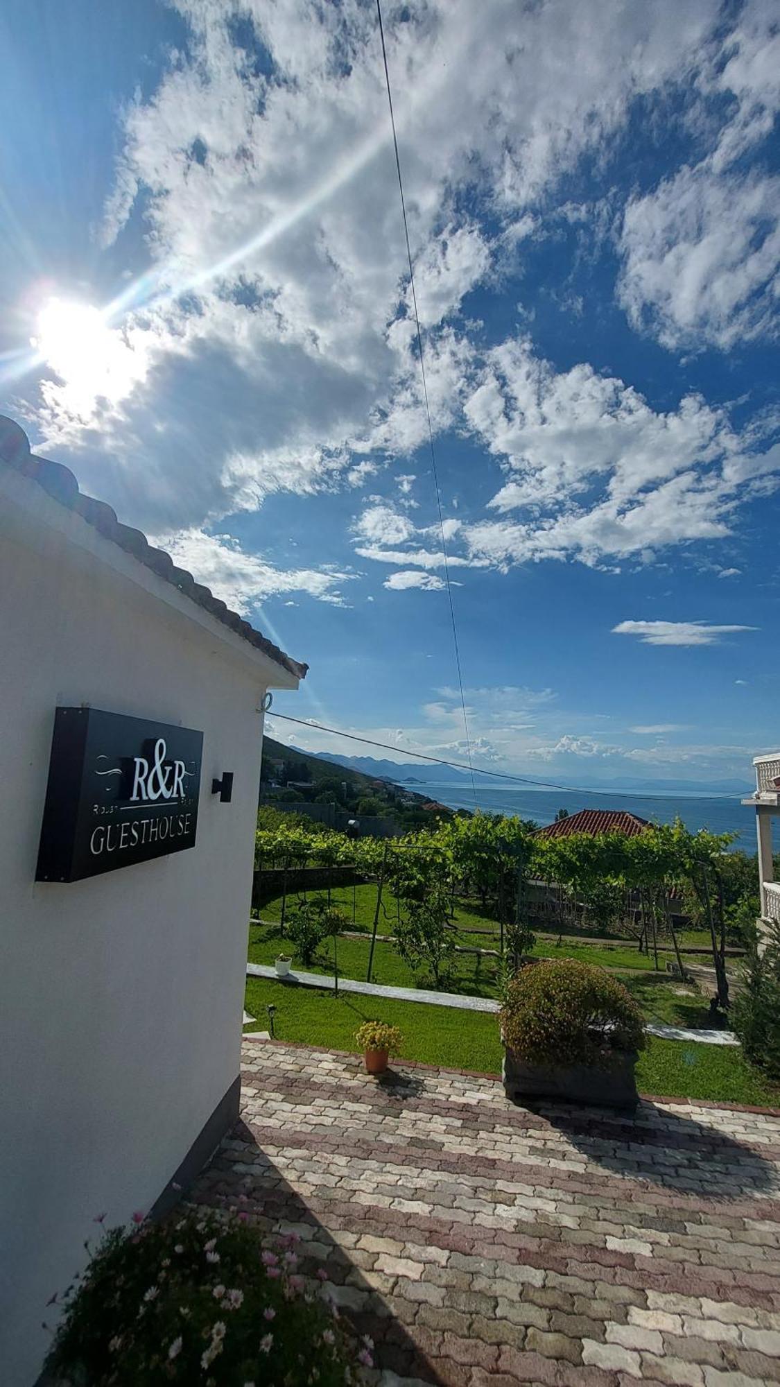 Hotel R&R Gesthouse Široka Esterno foto