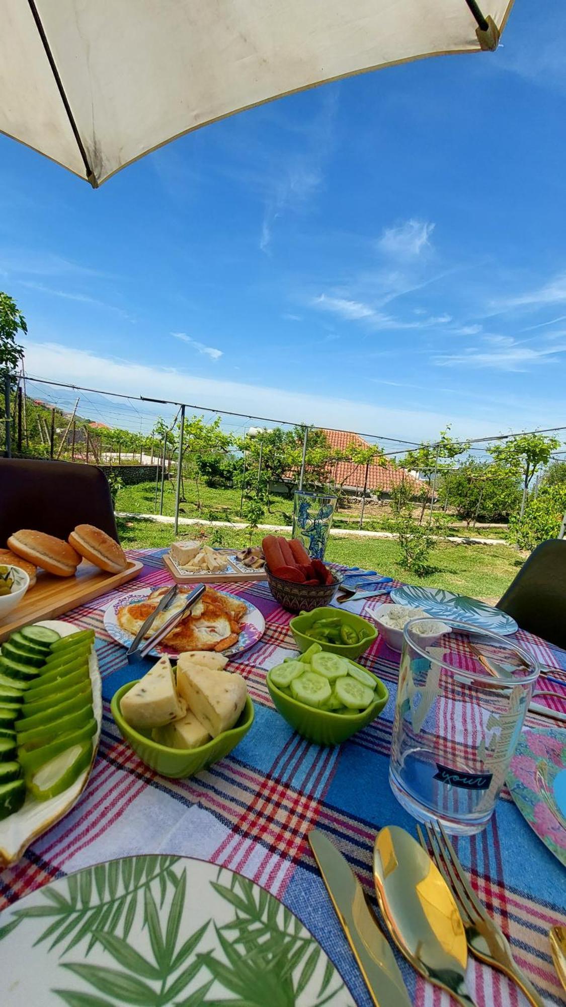 Hotel R&R Gesthouse Široka Esterno foto